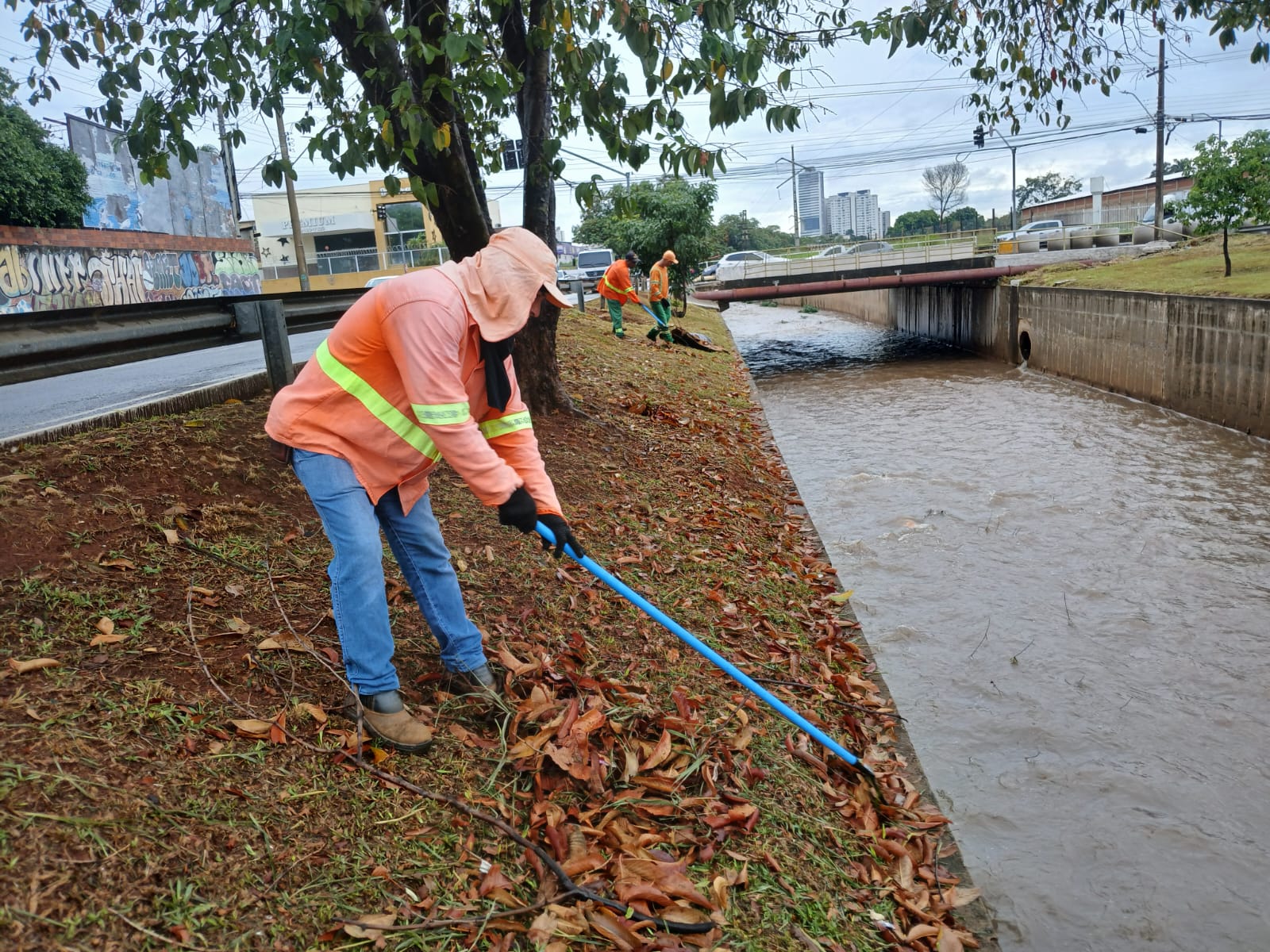 Comurg intensifica limpeza urbana e combate alagamentos em Goiânia