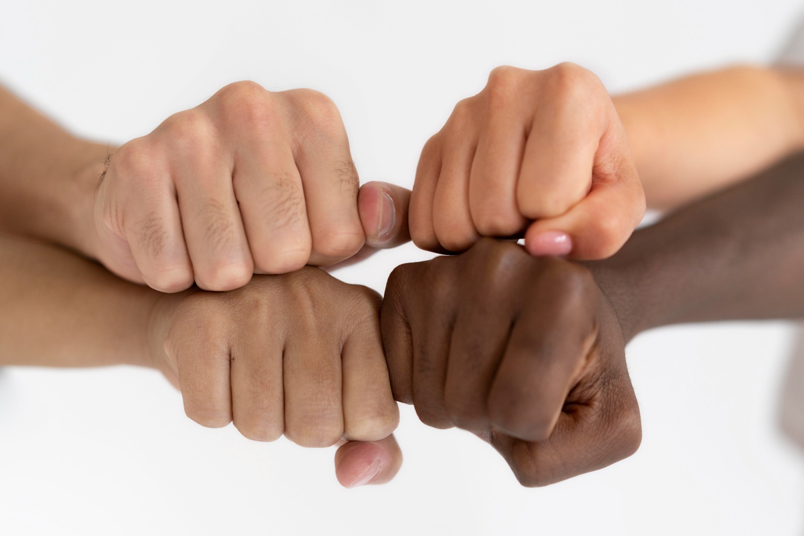 Advogado explica diferença entre racismo e injúria racial