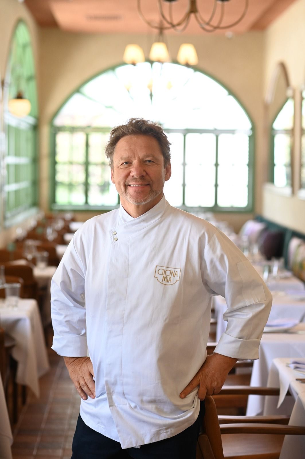 Claude Troisgros recebe comensais para jantar com harmonização de vinho no Cucina Mia