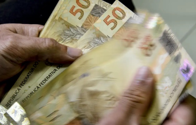 Por unanimidade, Senado aprova isentar IR para quem ganha até R$ 5 mil
