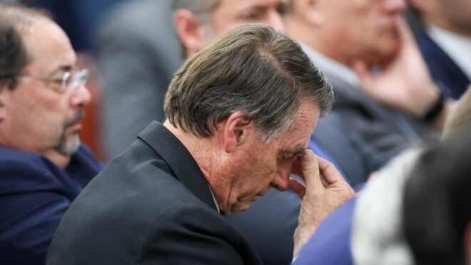 Primeira Turma do STF forma maioria para manter condenação de Bolsonaro