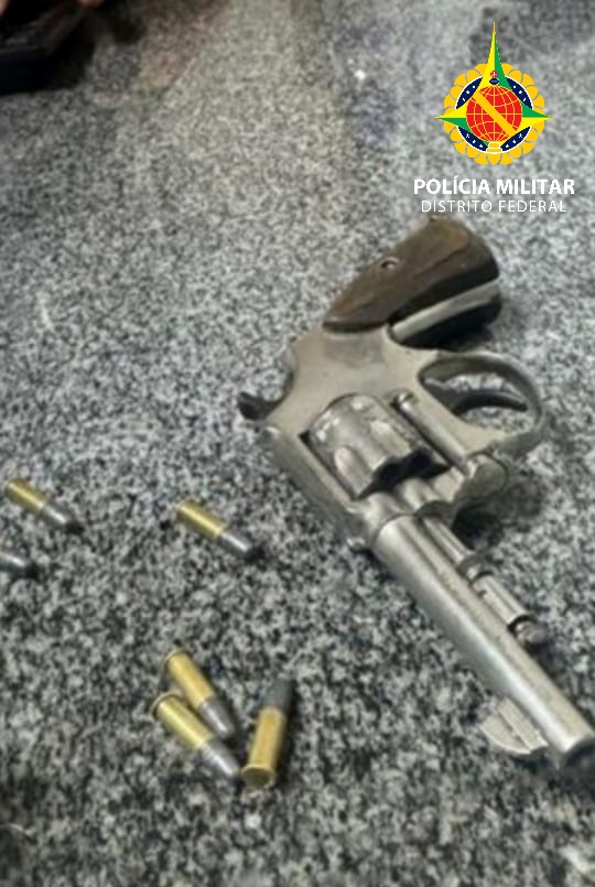 Homem é preso após apontar arma para funcionária em supermercado na Estrutural