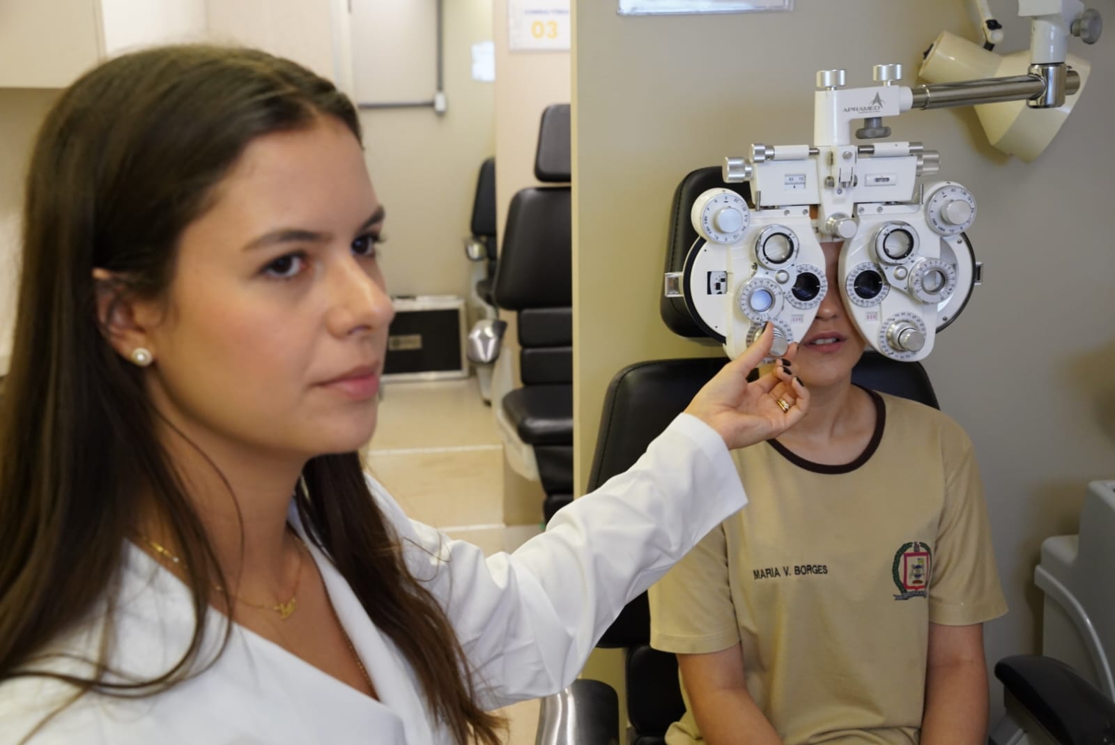 Governo de Goiás atende mais de 39 mil alunos em Goiânia com o programa Olhar para Todos