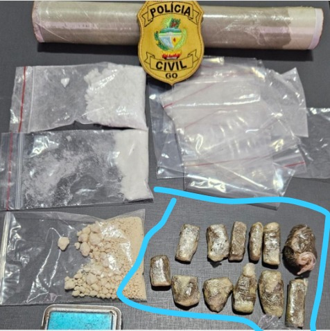 Jovem é flagrado vendendo drogas em área já conhecida por comércio ilegal