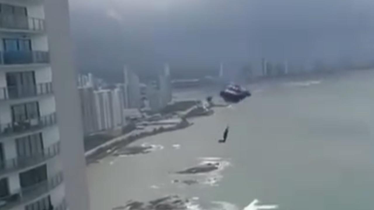 Vídeo: Paraquedista sofre susto com queda livre após falha parcial em salto