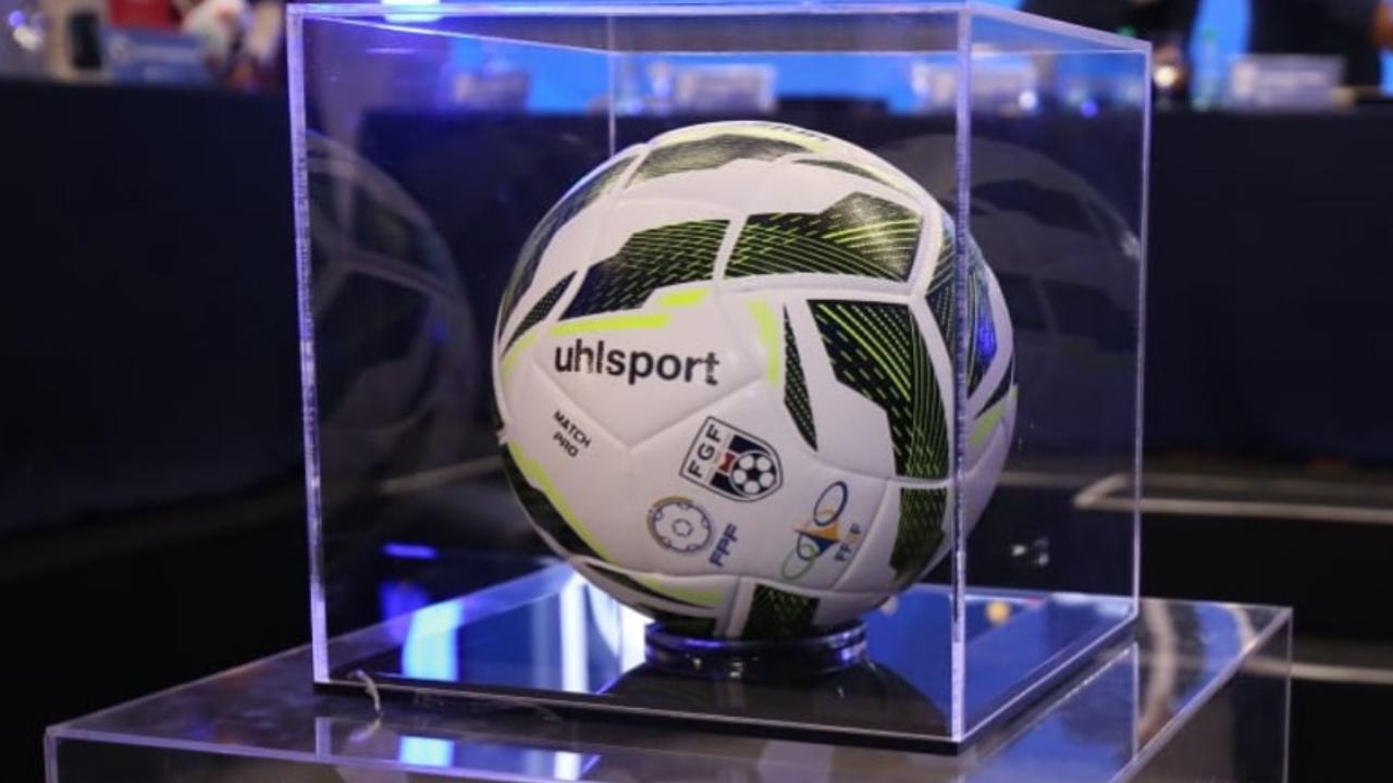 FGF apresenta nova bola do Campeonato Goiano de 2026 em Conselho Técnico