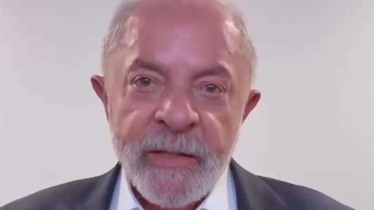 Vídeo: Trump retira tarifa de 40% sobre produtos brasileiros nos Eua