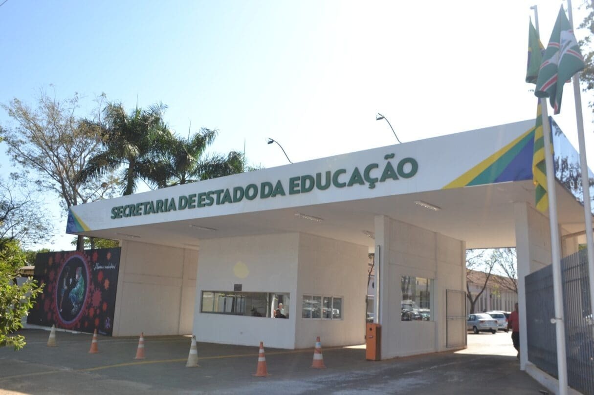 Governo de Goiás convoca 1.380 novos professores efetivos da rede estadual