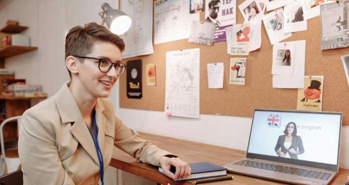Quanto custa estudar inglês no Brasil? Entenda o que influencia o preço dos cursos
