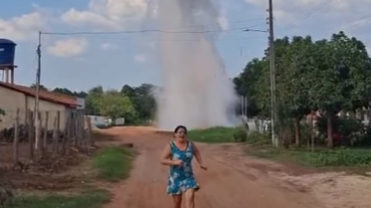 Vídeo: Explosão de transformador assusta comunidade em área rural