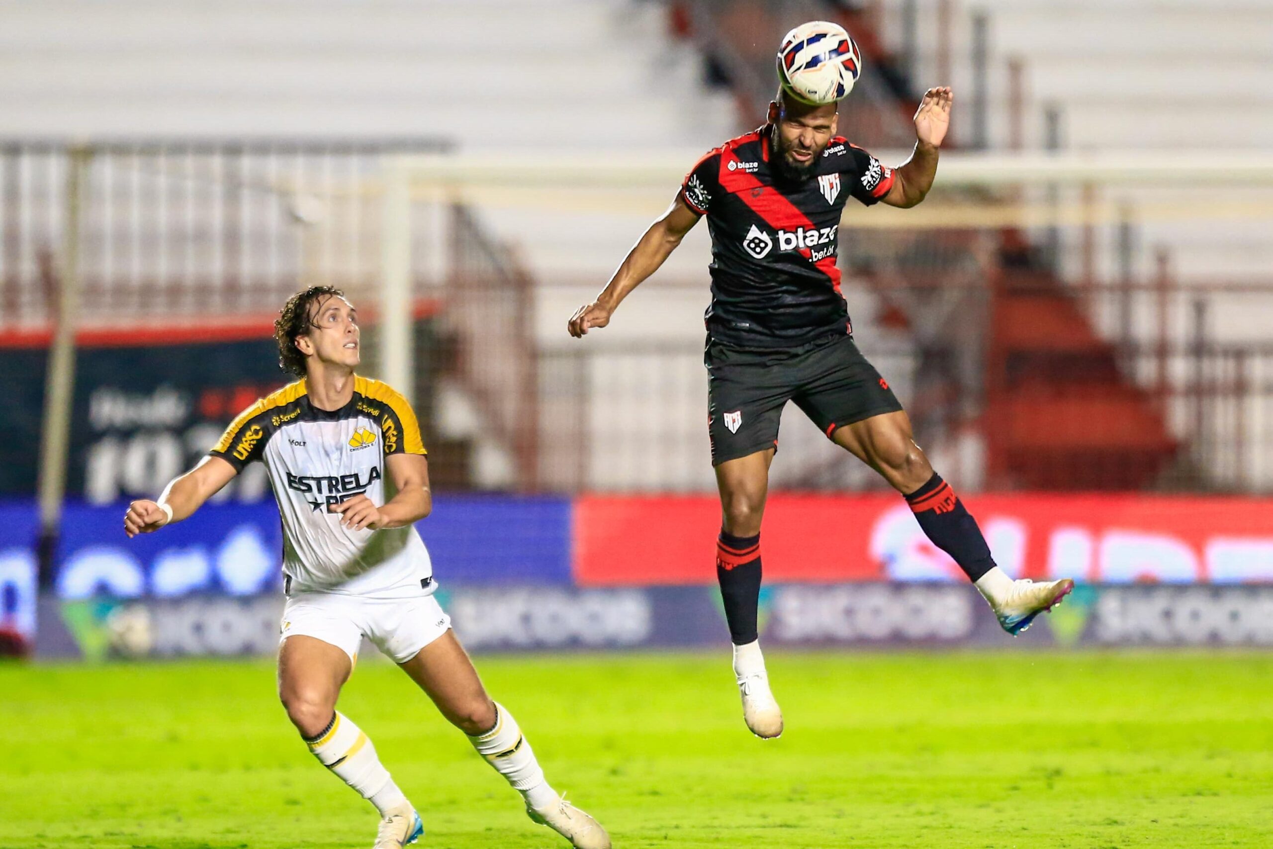 Criciúma e Atlético-GO se enfrentam em rodada decisiva pela Série B