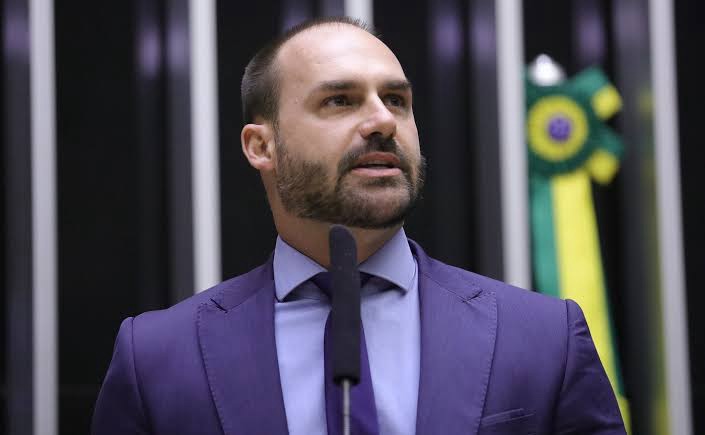 DPU é designada para defender Eduardo Bolsonaro no STF, mas não tem contato com o deputado