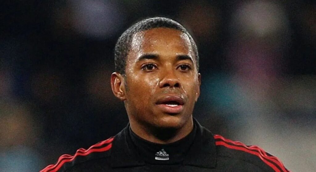 STJ barra recurso de Robinho e impede envio do caso ao STF
