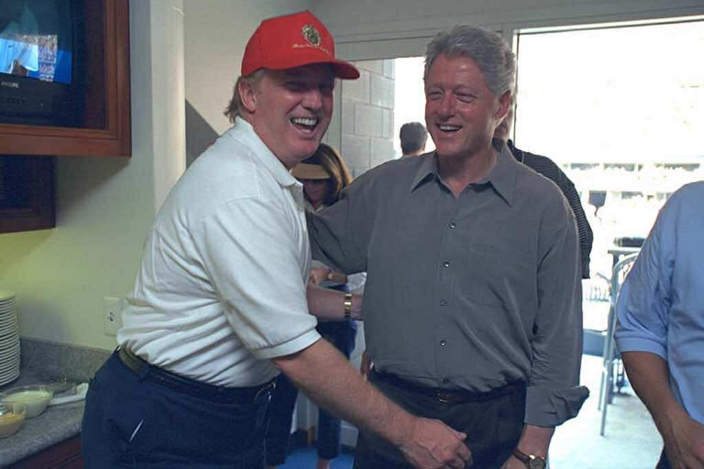 Rumor sobre caso íntimo entre Trump e Clinton ressurge com gravações de Epstein