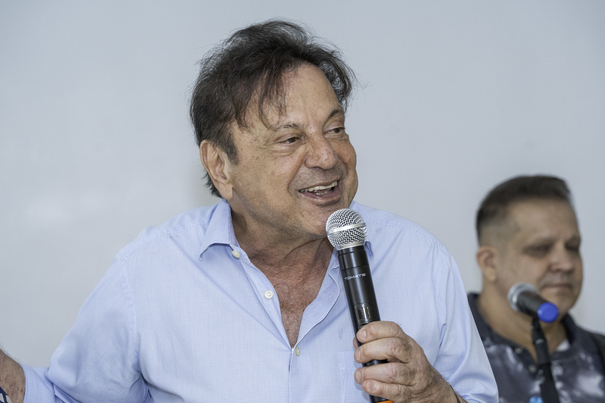 Pesquisa aponta Adib Elias três vezes à frente na disputa por vaga na Alego