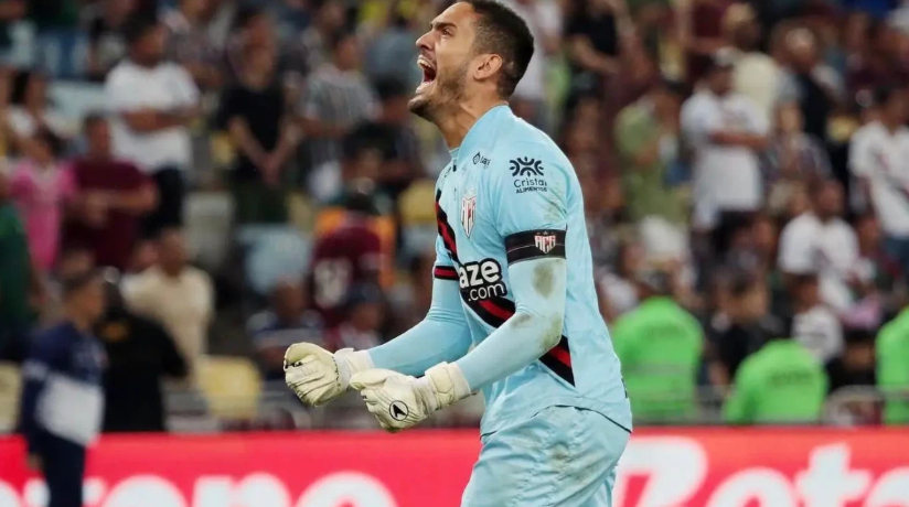 Atlético-GO confirma venda do goleiro Ronaldo ao Bahia por R$ 5 milhões