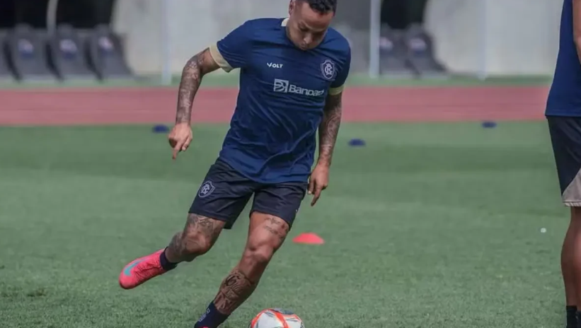 Vila Nova encaminha acerto com Janderson, ex-Atlético Goianiense, para a temporada 2026