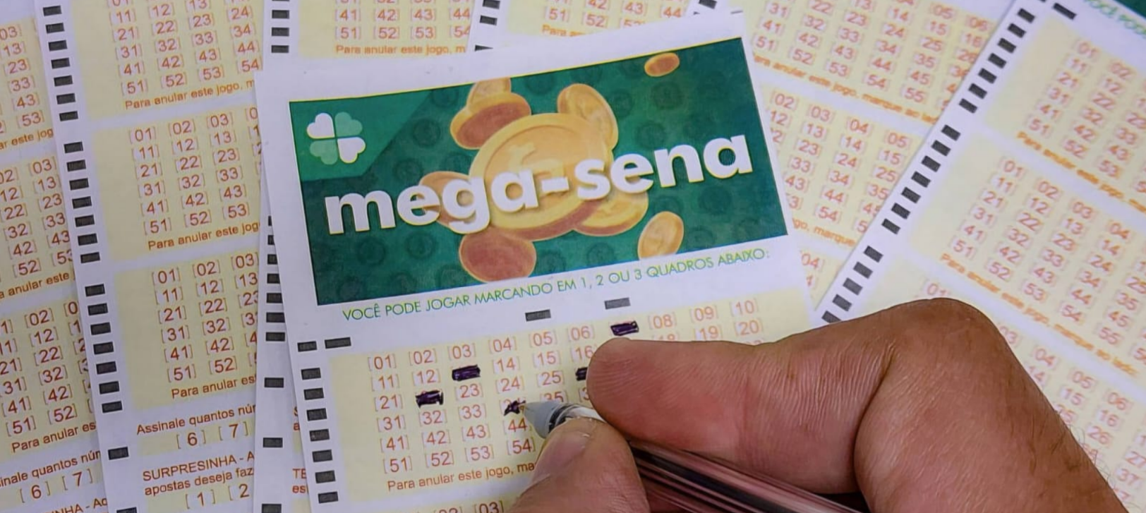 Mega-Sena acumula e prêmio da Virada é estimado em R$ 1 bilhão