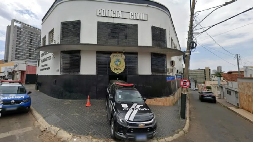 Funcionária sofre injúria racial em clínica de Anápolis, e homem vai para a delegacia