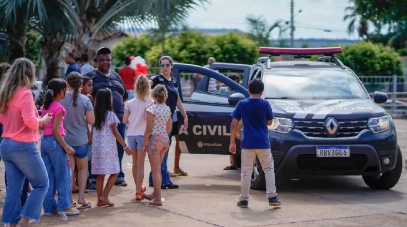 Polícia Civil distribui mil brinquedos e leva esperança a crianças em Formosa