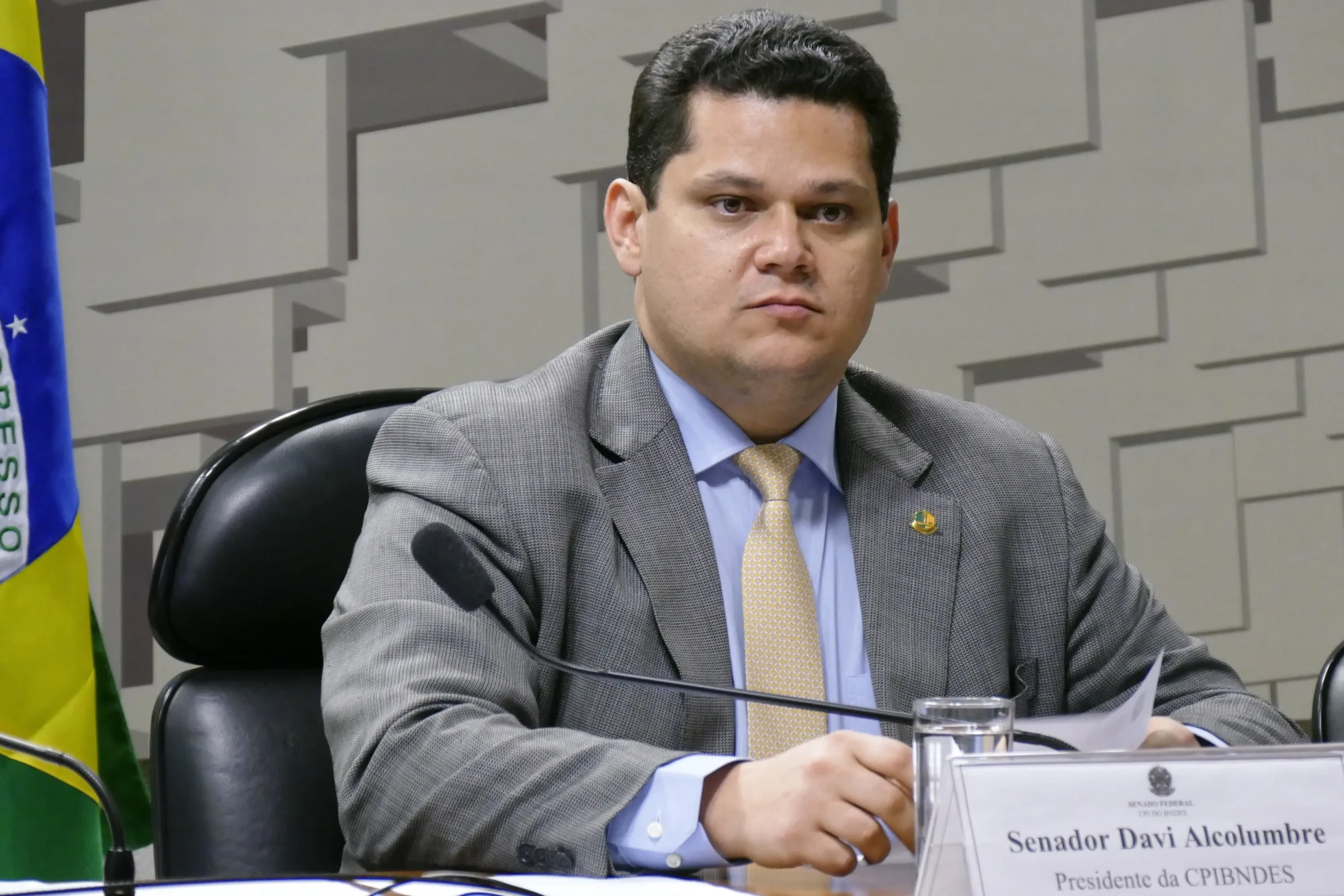 Alcolumbre critica decisão de Gilmar Mendes sobre impeachment no STF