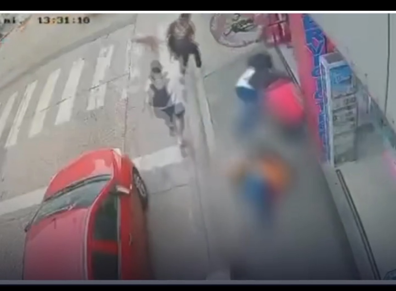 Mulher com criança de colo morre por bala perdida durante perseguição policial a assaltantes