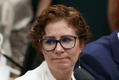 Moraes anula decisão da Câmara, manda cassar Zambelli e exige posse do suplente