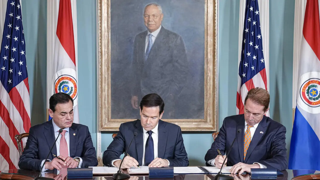 EUA e Paraguai firmam tratado militar e ampliam presença americana no Cone Sul