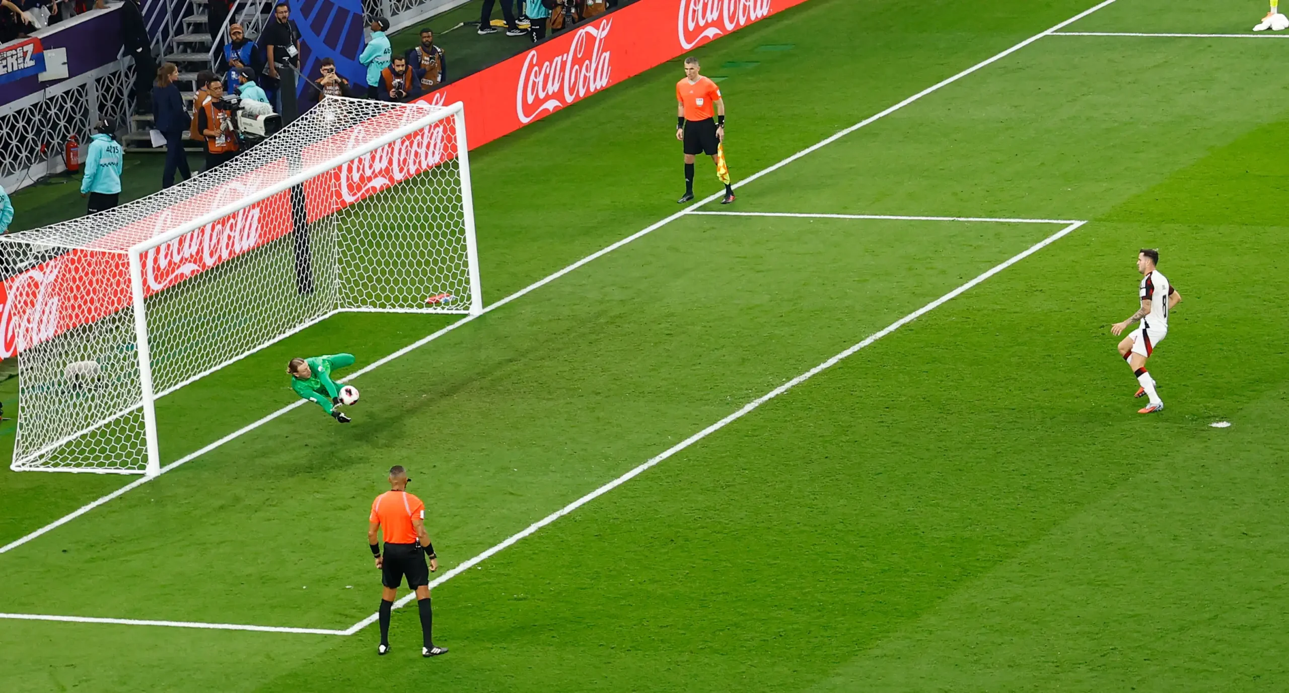 Flamengo desperdiça quatro cobranças de pênaltis, e PSG se torna primeiro time francês campeão mundial