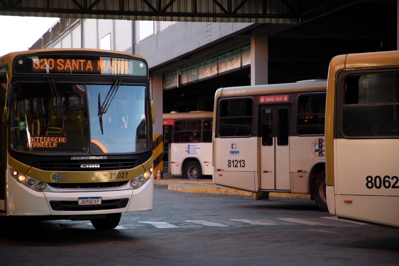 Passagem de ônibus em Anápolis pode cair para R$ 4,30, mas Urban cobra subsídios para evitar colapso