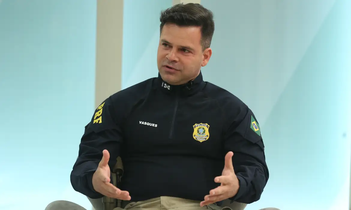 Ex-diretor da PRF Silvinei Vasques rompe a tornozeleira, foge e é preso no Paraguai