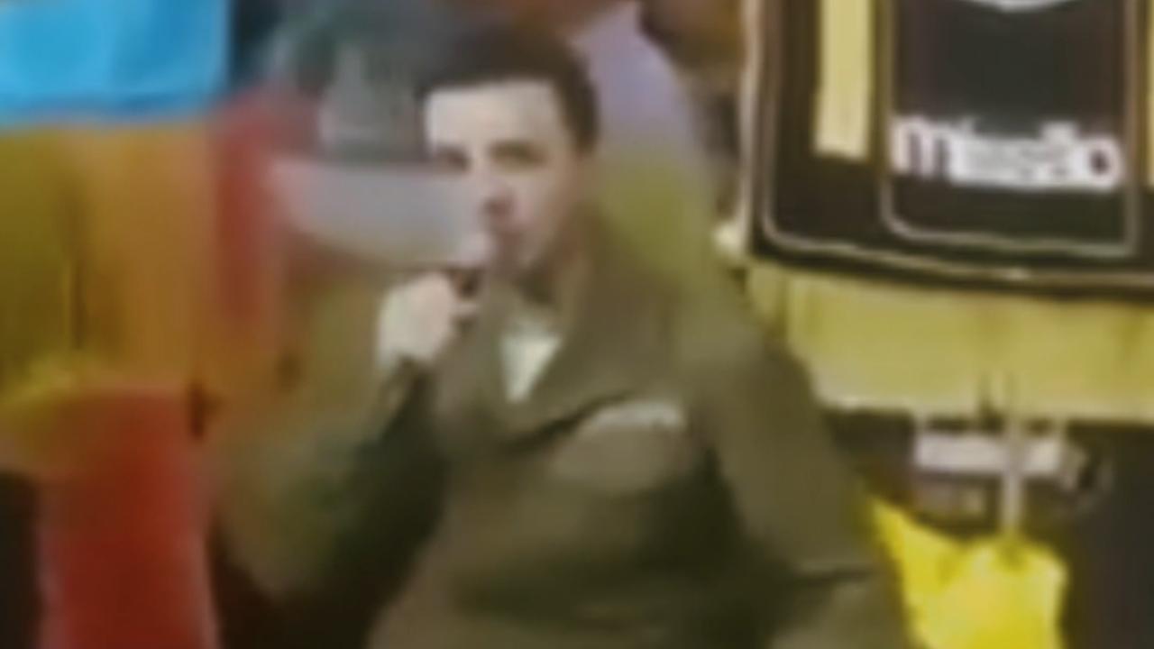 Vídeo: Presidente do MBL promete 'acabar com a raça' de Flávio Bolsonaro em debate