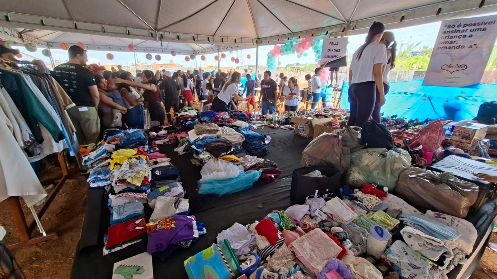 Montagem de cestas básicas do Natal Solidário promete ajudar mais de mil famílias em Goiânia e região; ação acontece no dia 10