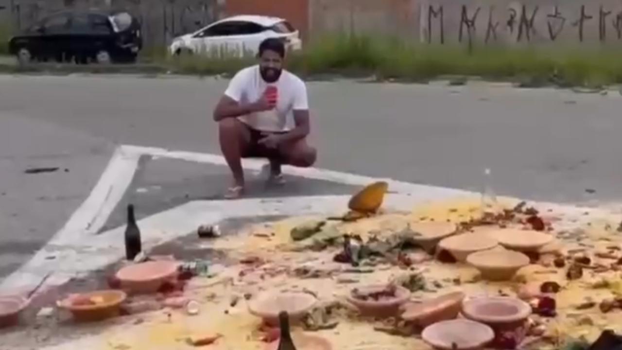 Vídeo: Influenciador critica sujeira após ritual religioso e divide opiniões