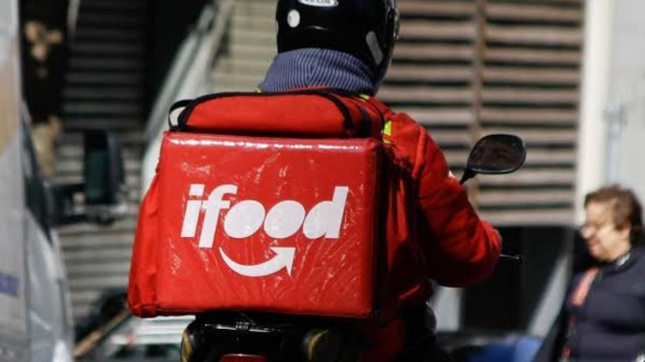 Governo federal estuda programa de financiamento de motos para entregadores