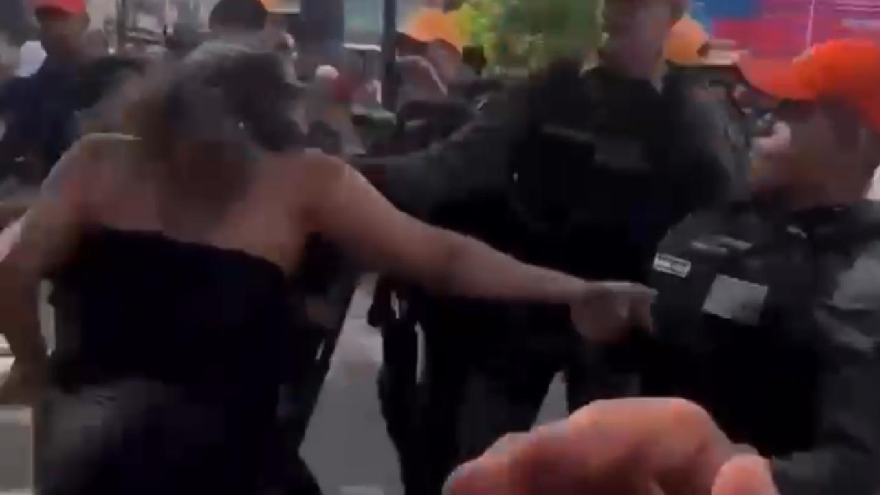 Vídeo: Show gratuito vira caos com brigas e gás de pimenta da polícia