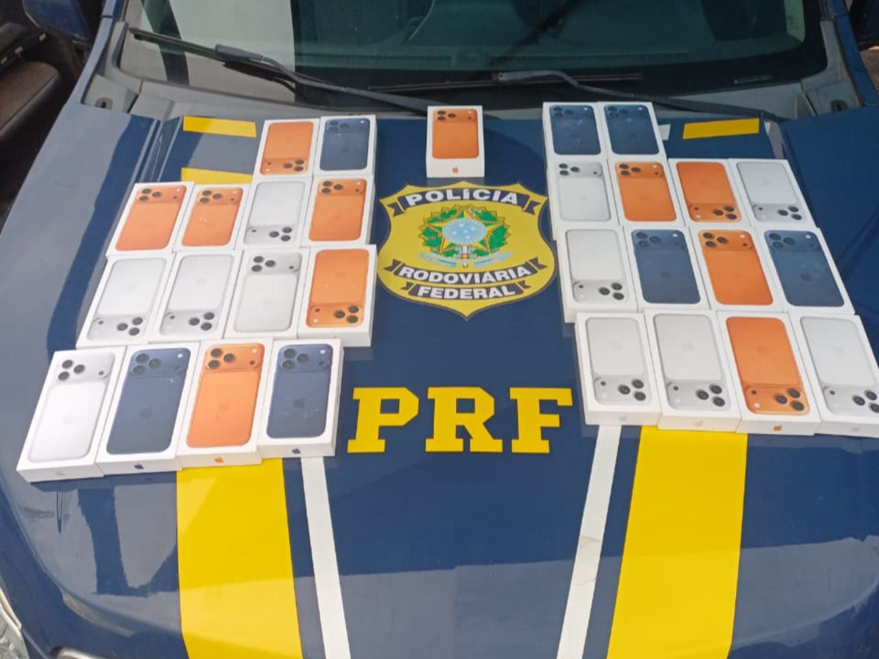 Celulares contrabandeados são apreendidos pela PRF