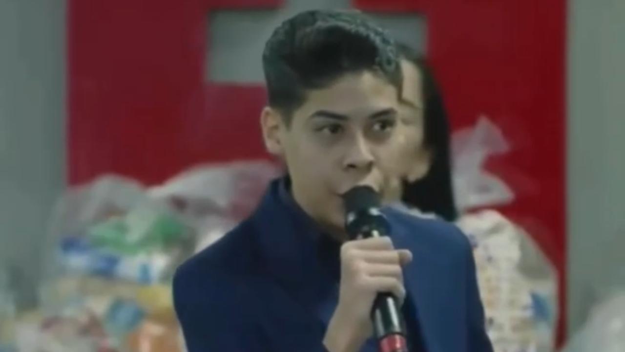 Vídeo: Pastor mirim recebe ataques em transmissão de culto online