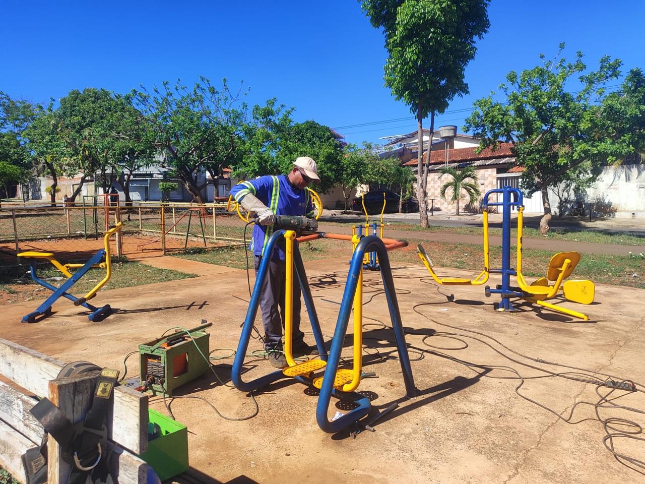 Prefeitura de Goiânia revitaliza mais de mil praças da capital em 2025