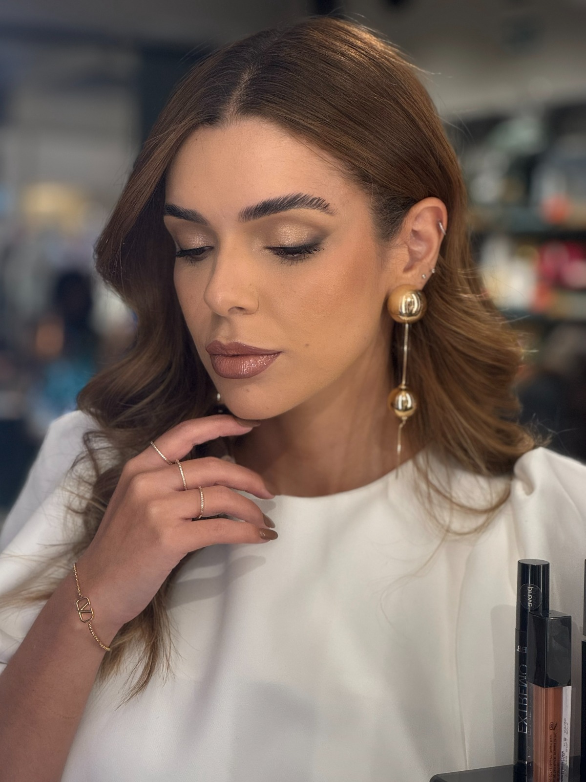 Beleza natural e luminosa é a pedida para as makes de fim de ano