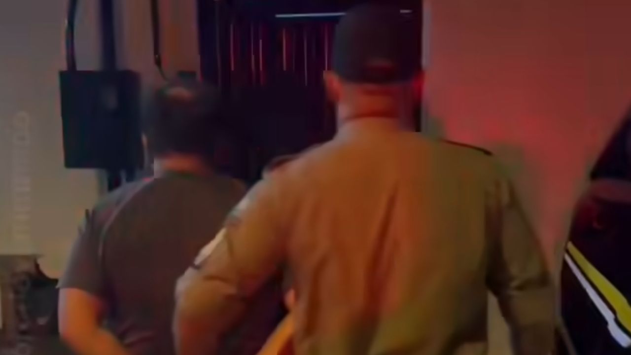 Polícia prende homem com materiais para falsificação de bebidas na GO-118