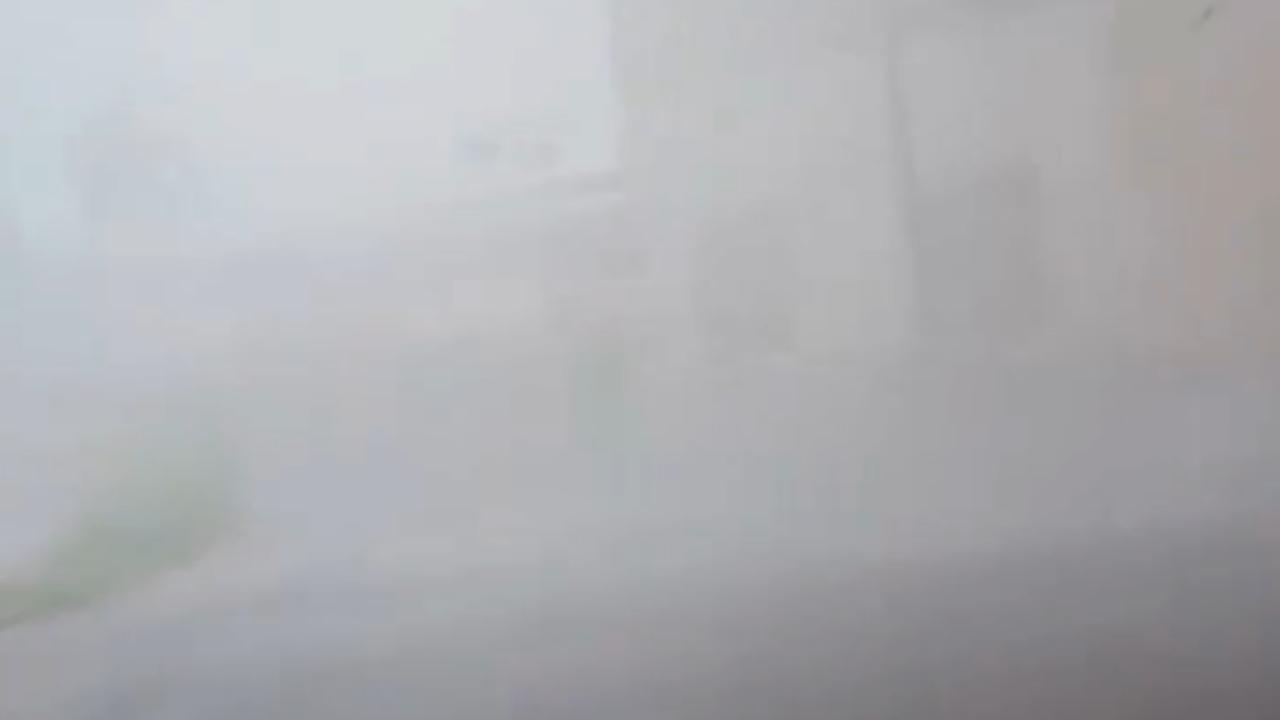 Vídeo: Chuva com granizo e ventos fortes atingem bairro Jardim Curitiba em Goiânia