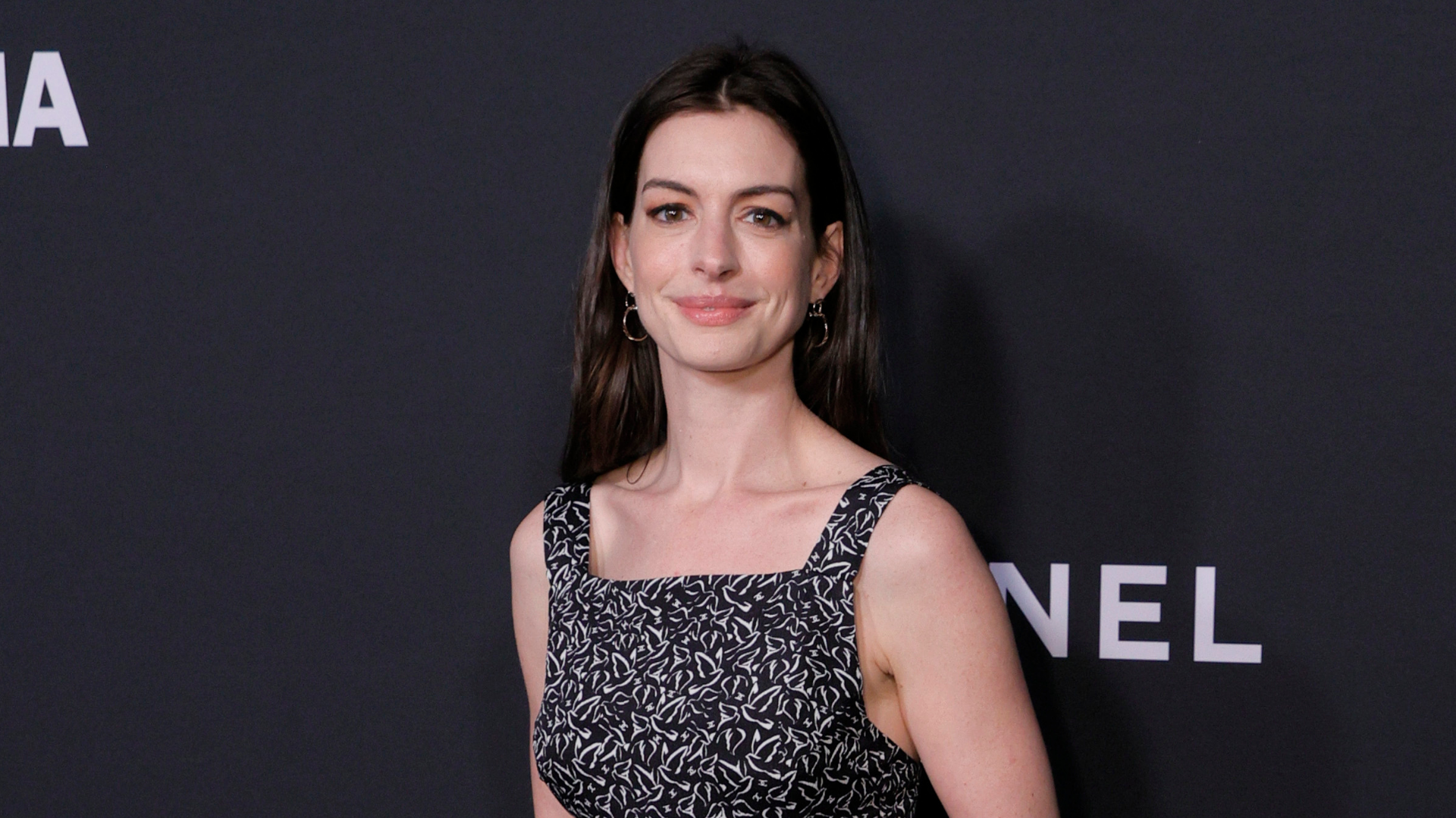 Anne Hathaway terá ano agitado com cinco filmes em 2026 e mira premiações