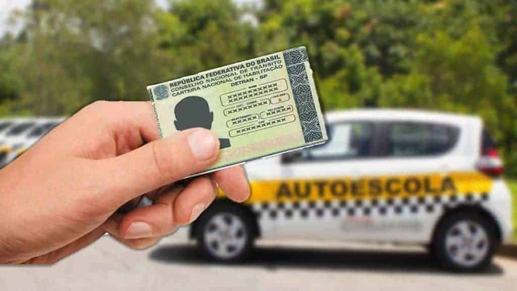 CNH a preço de banana: aulas online reduzem custo e atraem novos alunos