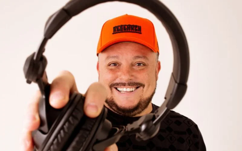 DJ Xaropinho viraliza ao tocar “Descer pra BC” no Beira-Rio e música é associada à má fase do Inter