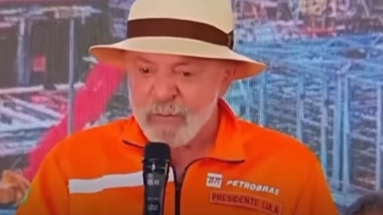 Lula questiona eficácia da lei e se emociona ao falar sobre feminicídio no Brasil