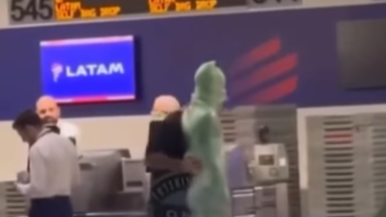 Passageiro tenta se despachar como bagagem no aeroporto de Miami e acaba detido