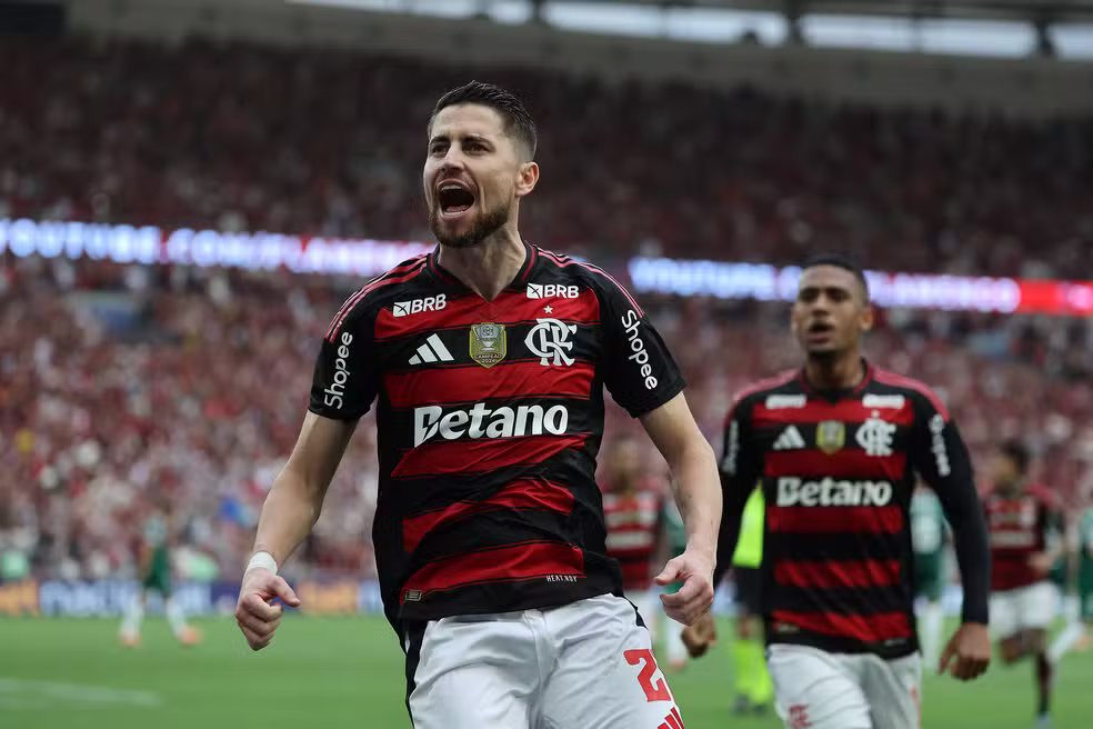 PSG e Flamengo empatam por 1 a 1 no tempo normal. Jogo segue na prorrogação