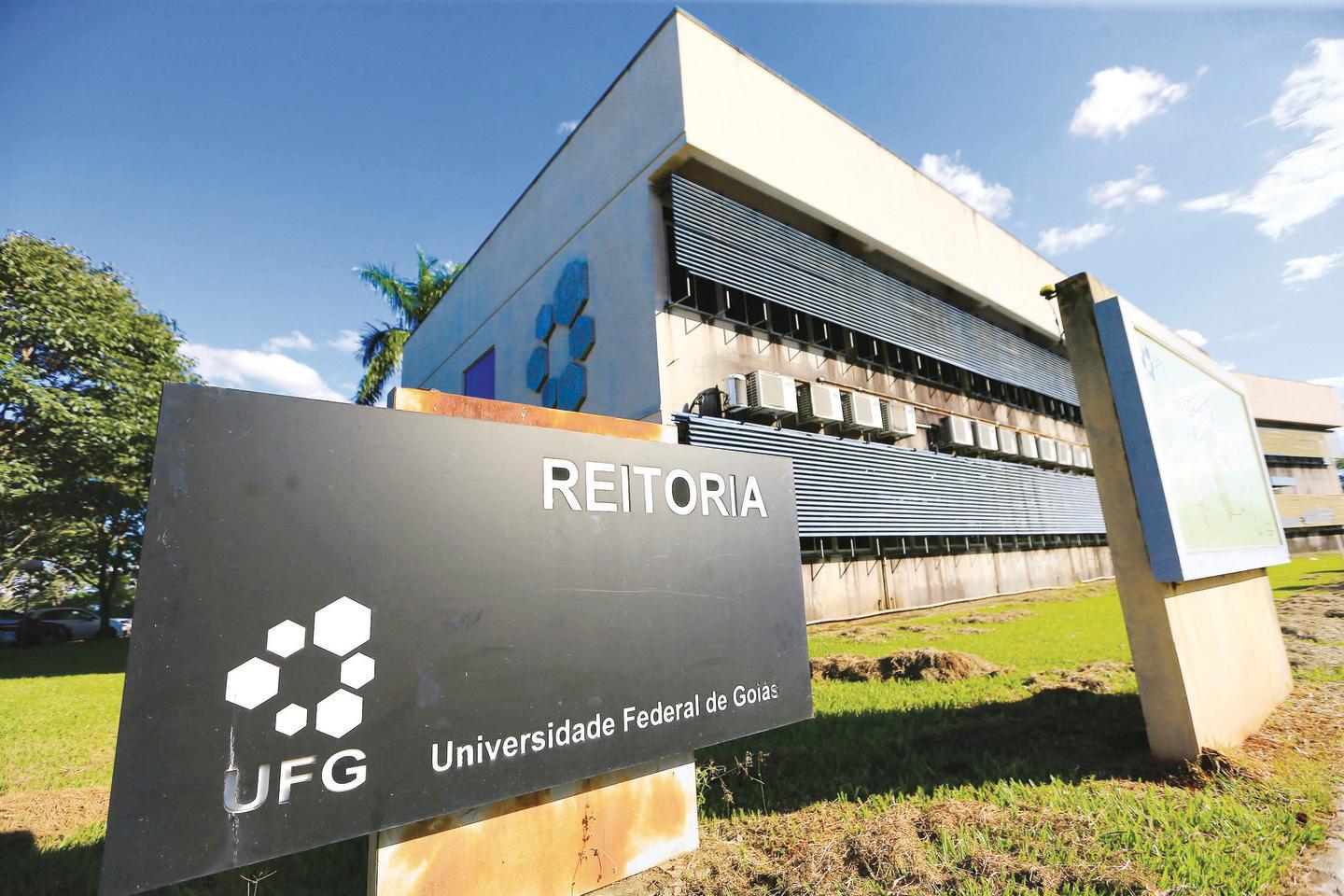 Congresso aprova corte de R$ 488 milhões para as universidades federais em 2026