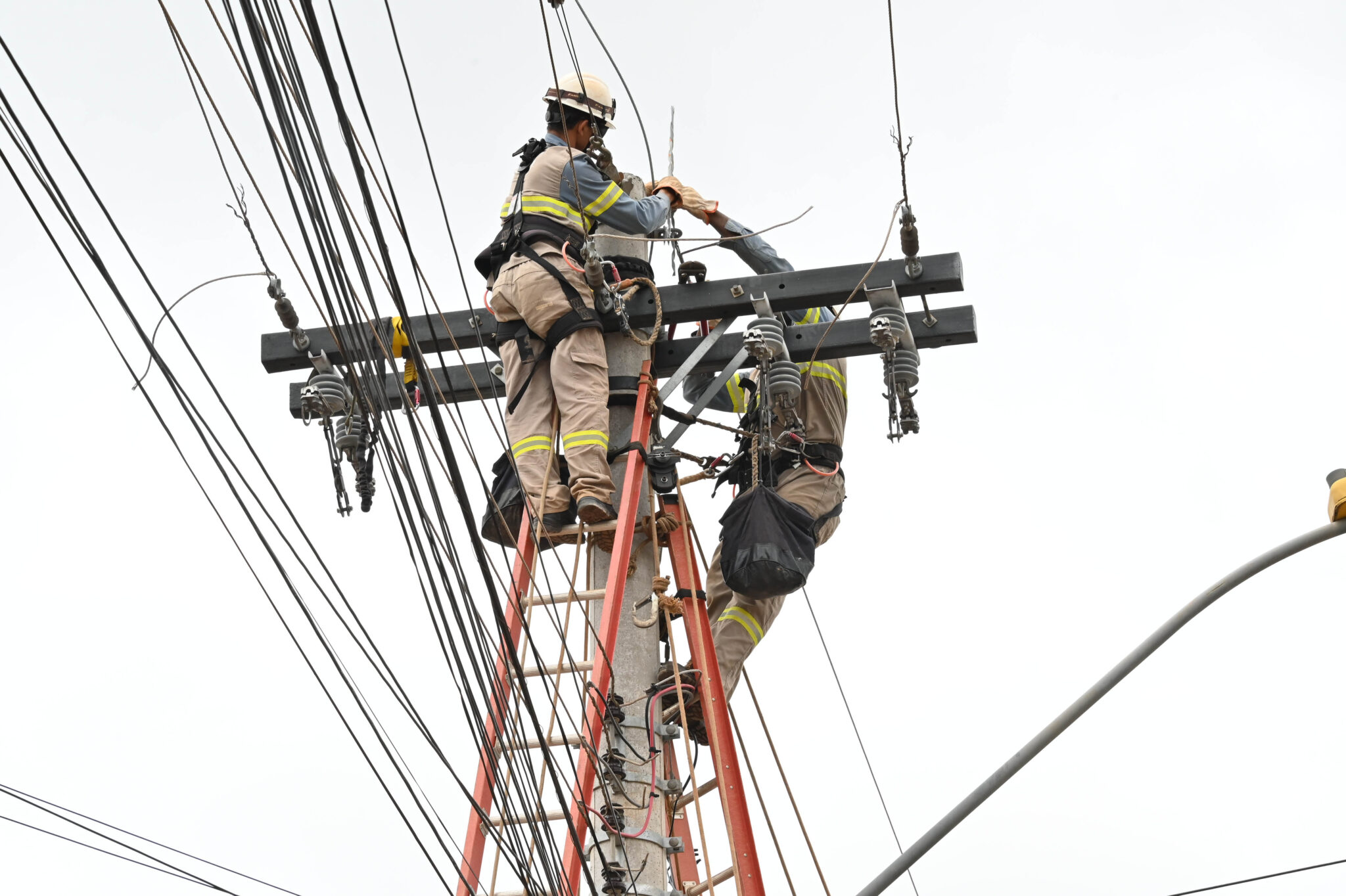 Bairros de Aparecida de Goiânia ficarão sem energia para manutenções. Confira a lista